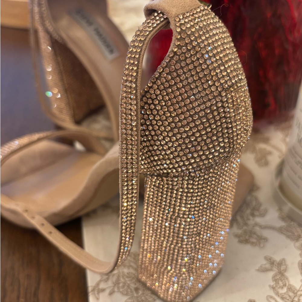 Steve Madden Blush Heels with Sparkling Embellishments - Picture 3 of 5